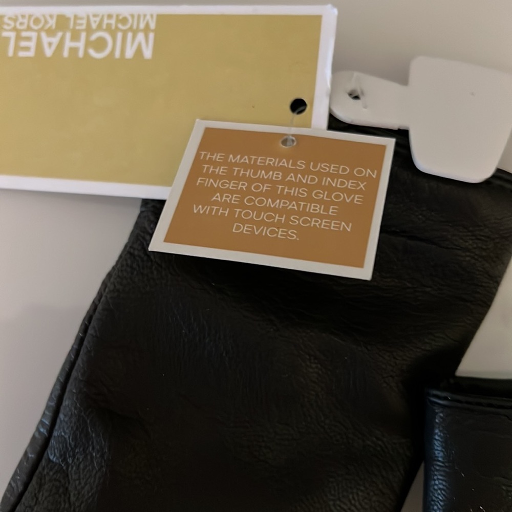 Michael Kors gloves - Picture 5 of 9